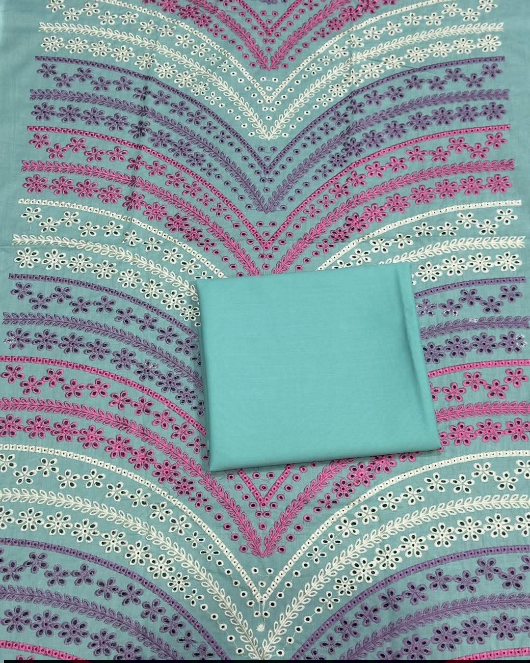 Bareeze Lawn 2piece suit