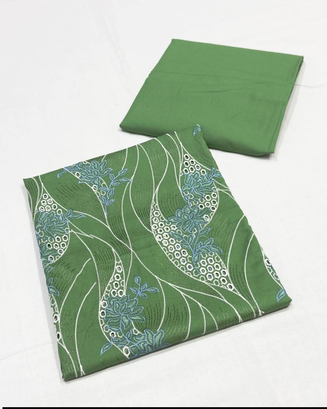 Bareeze Lawn 2 piece