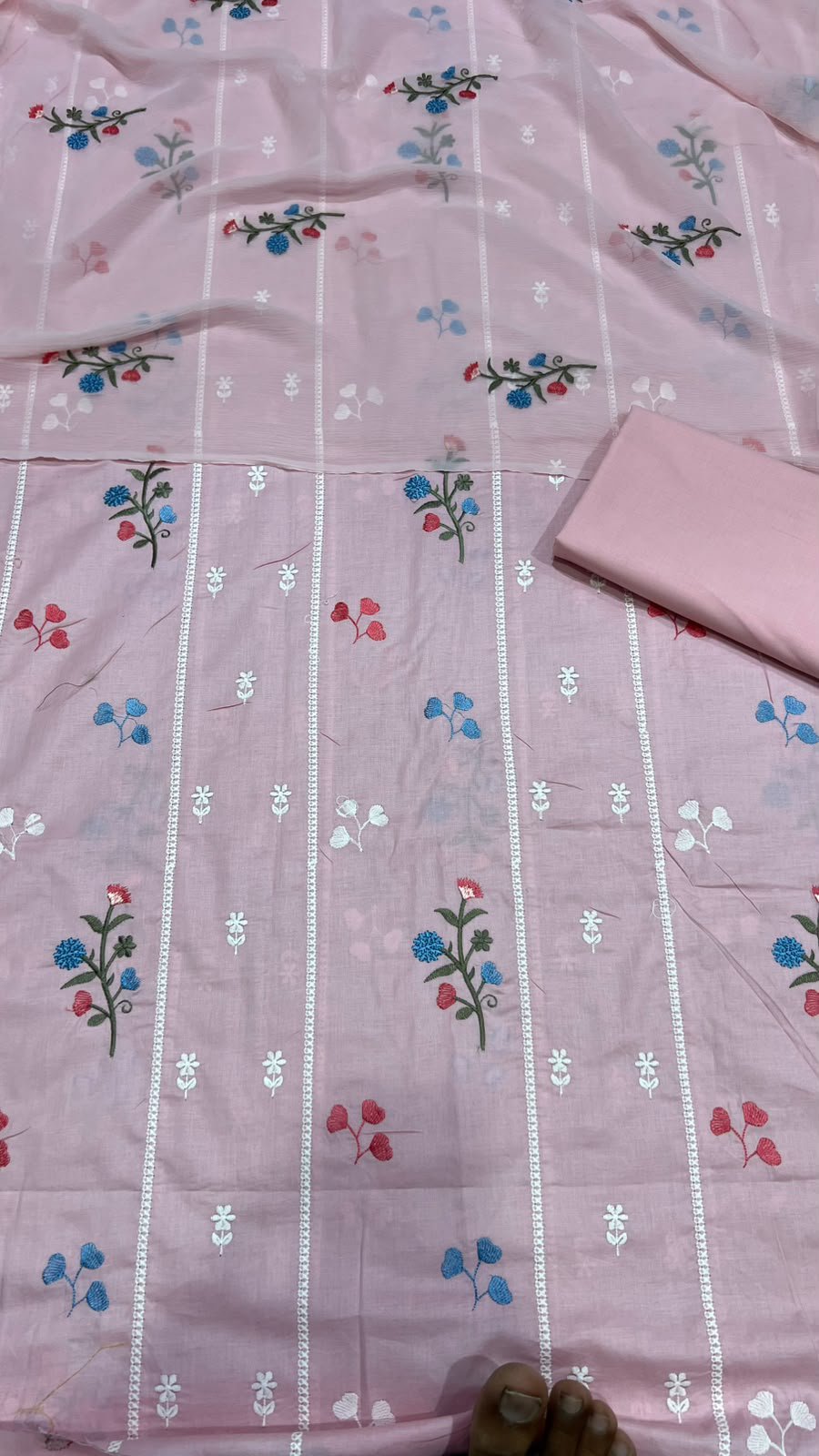 Bareeze Lawn 3piece suit
